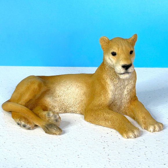 Vintage 1988‎ Castagna Italy Lion Lioness 6.25"x3" Beautifully Detailed Figurine - Picture 2 of 8